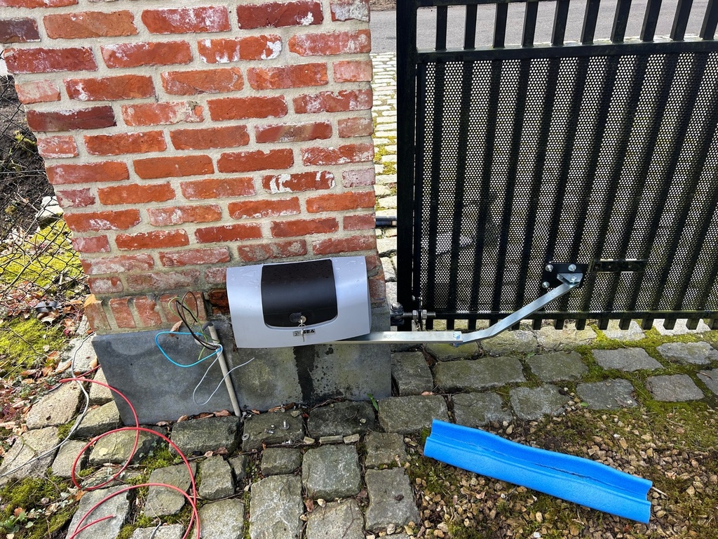 GER 24V - knikarm motor